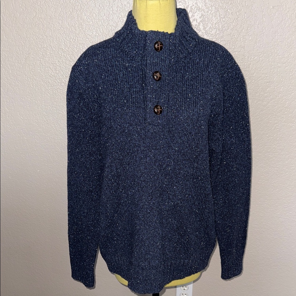 UntuckIt Men's Navy Sweater with Button Collar